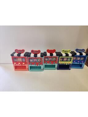 Disney Munchlings Mini Vending Machine Collectible Toys Set of 5